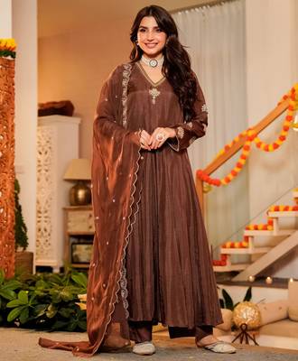 Coffee smart readymade fancy graceful suit  1