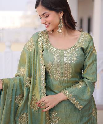 Pista smart readymade fancy graceful suit  3