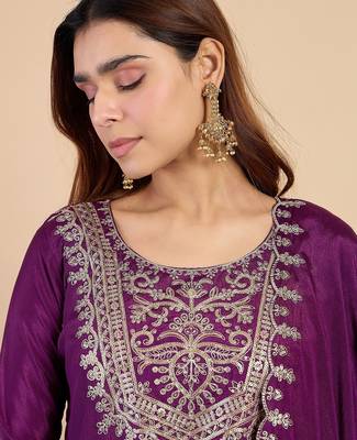 Purple silk blend fabric embroidered work fancy kurta set 3