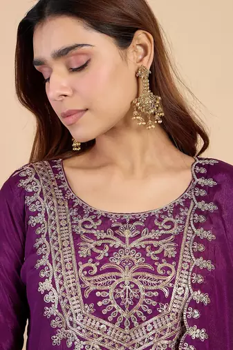 Purple silk blend fabric embroidered work fancy kurta set