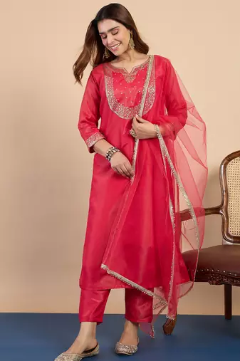 Pink silk blend fabric embroidered work fancy kurta set