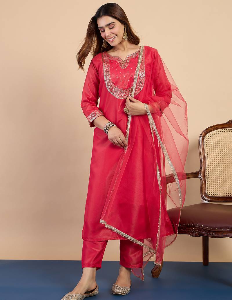 Pink silk blend fabric embroidered work fancy kurta set