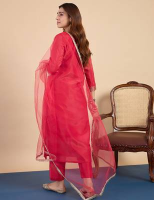 Pink silk blend fabric embroidered work fancy kurta set 2