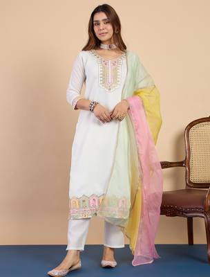 Off white silk blend fabric embroidered work fancy kurta set 1