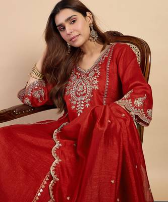 Rust silk blend fabric embroidered work fancy kurta set 3