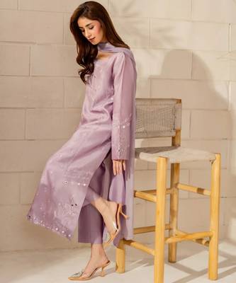Lavender french crepe embroidery work kurta set 4