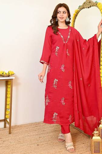 Red beautiful Kurta set