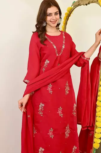 Red beautiful Kurta set