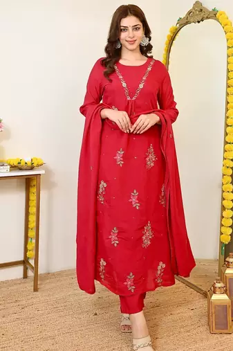 Red beautiful Kurta set