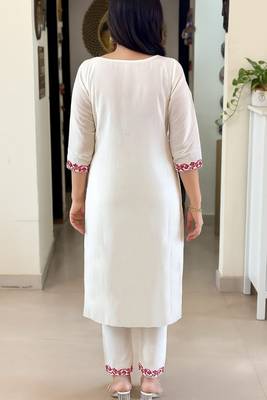Off white embroidered ethnic partywear suit  2