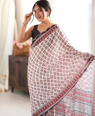 maroon color tissue fabric smart printed saree with beautiful border work 3
