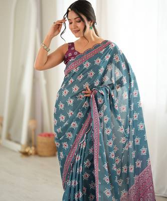 green color tissue fabric smart printed saree with beautiful border work 3