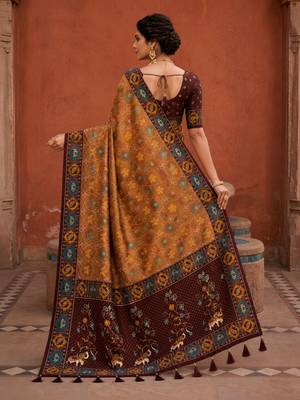 Maroon color patola silk woven meenakari jacquard designer saree for rich traditional saree 2
