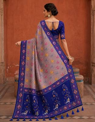 Violet color patola silk woven meenakari jacquard designer saree for rich traditional saree 2