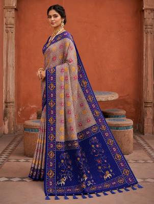 Violet color patola silk woven meenakari jacquard designer saree for rich traditional saree 4