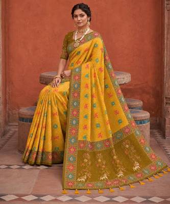 Yellow color patola silk woven meenakari jacquard designer saree for rich traditional saree 5