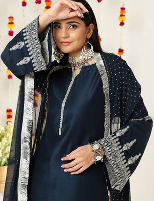 Ethnic Motifs Zari Embroidered Regular Kurta With Trousers & With Dupatta 2