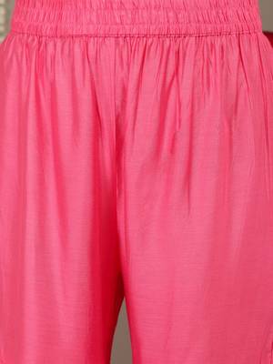 Women Zari Detail Kurta & Trousers With Dupatta 3