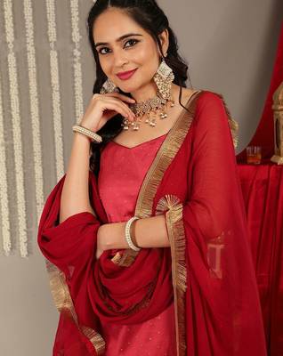 Woven Design Shoulder Straps Zari Detail Straight Kurta & Trousers With Dupatta 2