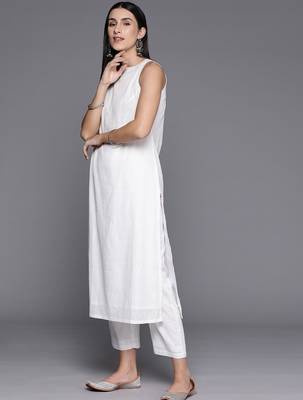Boat Neck Sleeveless Straight Pure Cotton Kurta Set With Dupatta 5