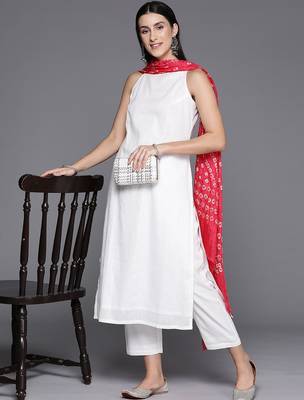 Boat Neck Sleeveless Straight Pure Cotton Kurta Set With Dupatta 7