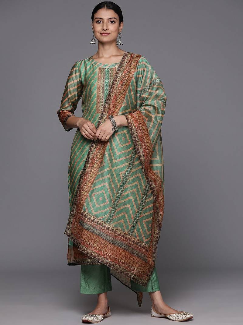 Women Leheriya Striped Gotta Patti Kurta with Trousers & Dupatta