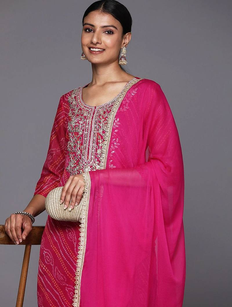 Women Fuchsia Bandhani Printed Regular Gotta Patti Kurta with Trousers & With Dupatta