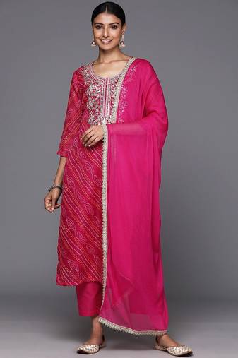 Women Fuchsia Bandhani Printed Regular Gotta Patti Kurta with Trousers & With Dupatta