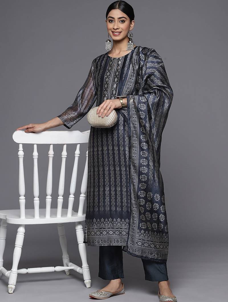 Women Printed Regular Sequinned Chanderi Silk Kurta with Trousers & With Dupatta