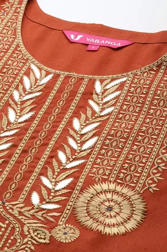 Women Floral Embroidered Gotta Patti Kurta with Trousers & With Dupatta