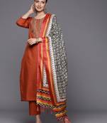 Women Floral Embroidered Gotta Patti Kurta with Trousers & With Dupatta