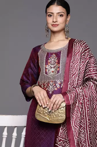 Floral Embroidered Gotta Patti Kurta with Trousers & With Dupatta