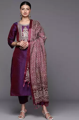 Floral Embroidered Gotta Patti Kurta with Trousers & With Dupatta