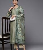 Ethnic Motifs Printed Chanderi Silk Kurta With Trousers & With Dupatta