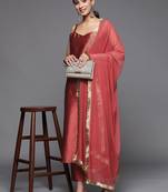 Women Sweetheart Neck Kurta With Trousers & Dupatta