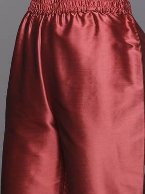 Women Sweetheart Neck Kurta With Trousers & Dupatta 3