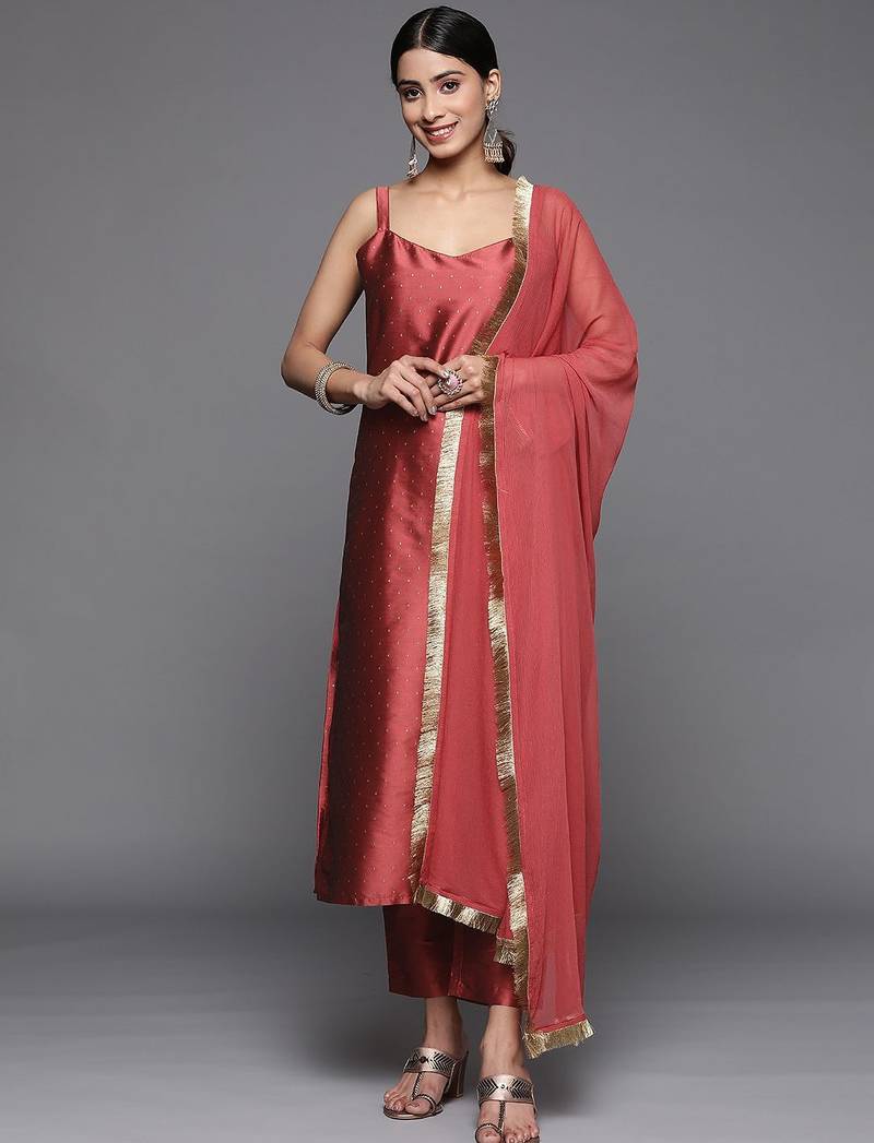 Women Sweetheart Neck Kurta With Trousers & Dupatta