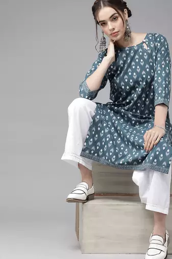 Women Blue Ethnic Motifs Printed Kurta with Trousers
