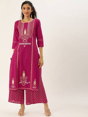 Women Magenta Ethnic Motifs Printed Panelled Kurta with Palazzos 1