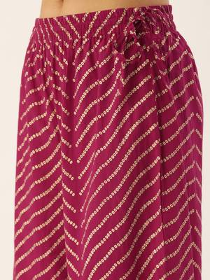 Women Magenta Ethnic Motifs Printed Panelled Kurta with Palazzos 3