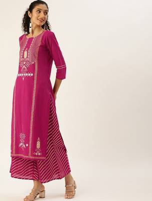 Women Magenta Ethnic Motifs Printed Panelled Kurta with Palazzos 4
