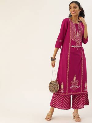 Women Magenta Ethnic Motifs Printed Panelled Kurta with Palazzos 6