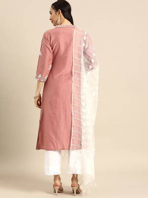 Women Rose & White Embroidered Kurta Set 6