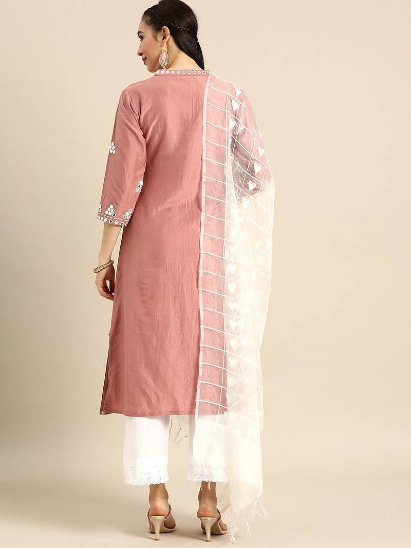 Women Rose & White Embroidered Kurta Set