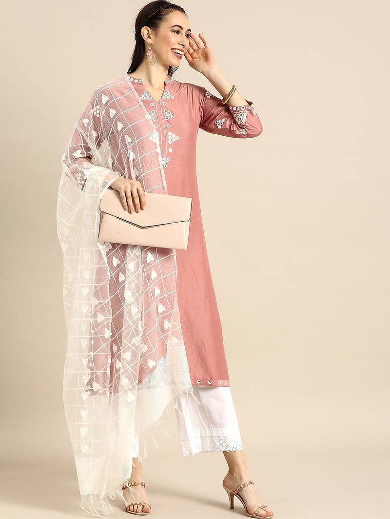 Women Rose & White Embroidered Kurta Set