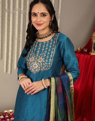 Women Teal Zari Embroidered Yoke Kurta with Trouser & dupatta 2
