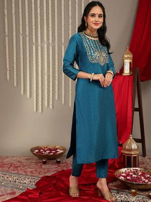 Women Teal Zari Embroidered Yoke Kurta with Trouser & dupatta 4