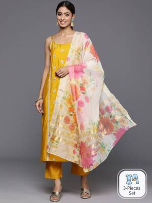 Ethnic Motifs Embroidered Regular Thread Work Kurta With Trousers & Dupatta 1