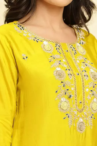Floral Embroidered Regular Kurta with Trousers & Dupatta