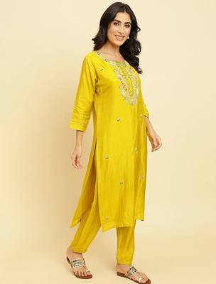 Floral Embroidered Regular Kurta with Trousers & Dupatta 4